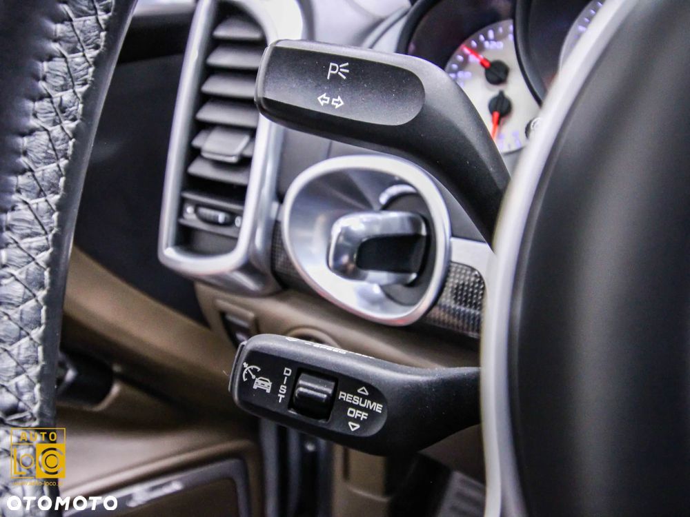 Porsche Cayenne S Diesel Platinum Edition - 28
