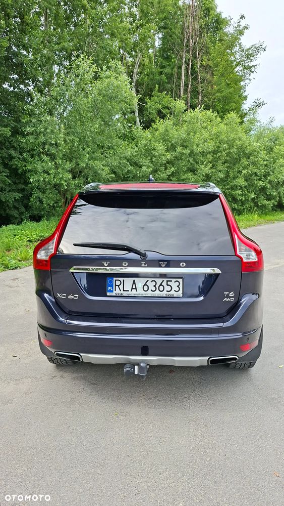 Volvo XC 60 T6 AWD Geartronic Momentum - 22