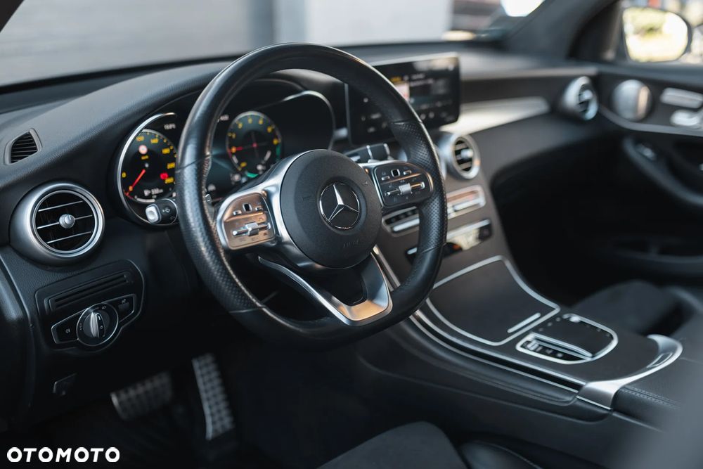 Mercedes-Benz GLC 300 de 4-Matic Business Edition - 15