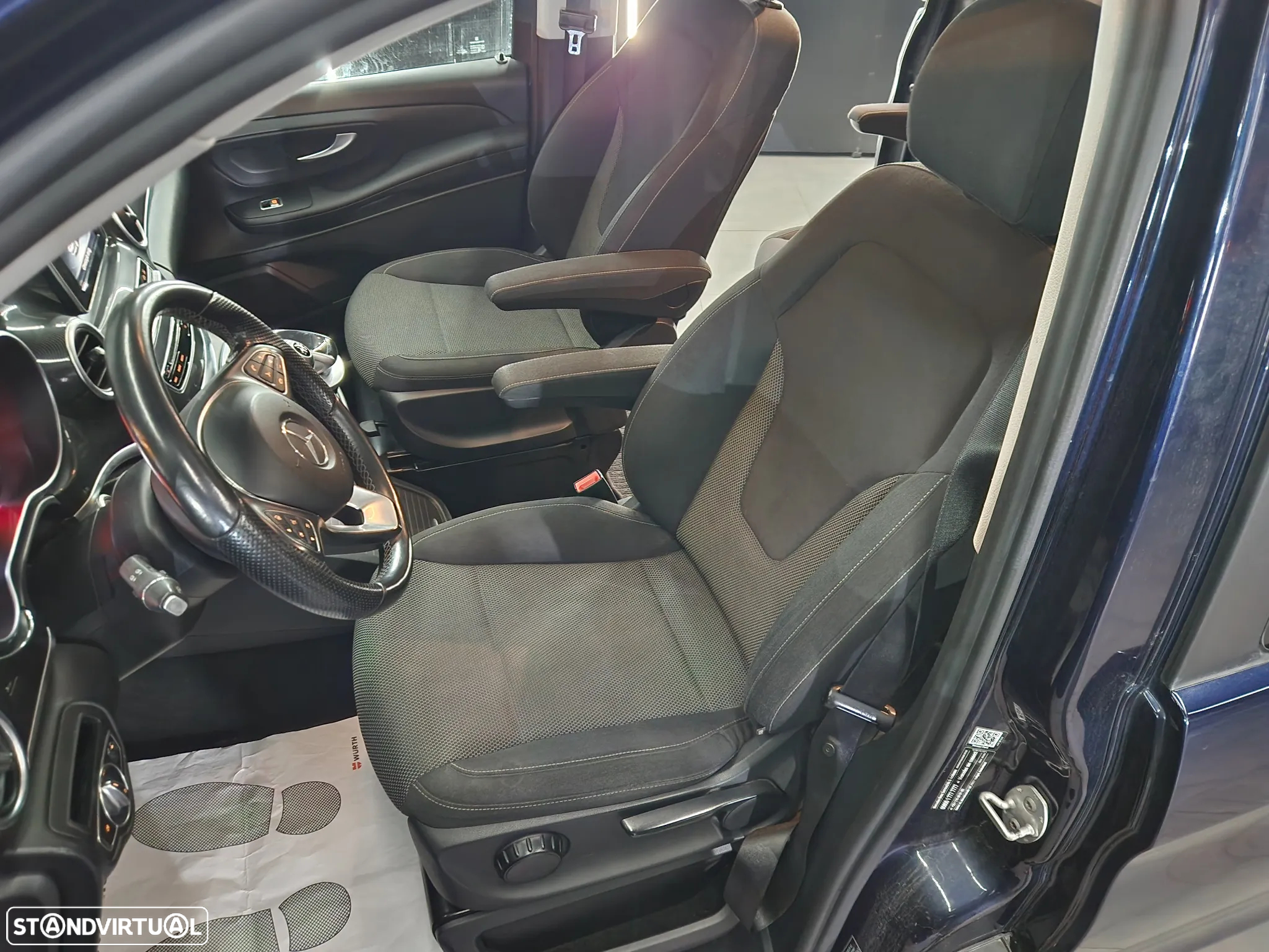 Mercedes-Benz V 220 - 17