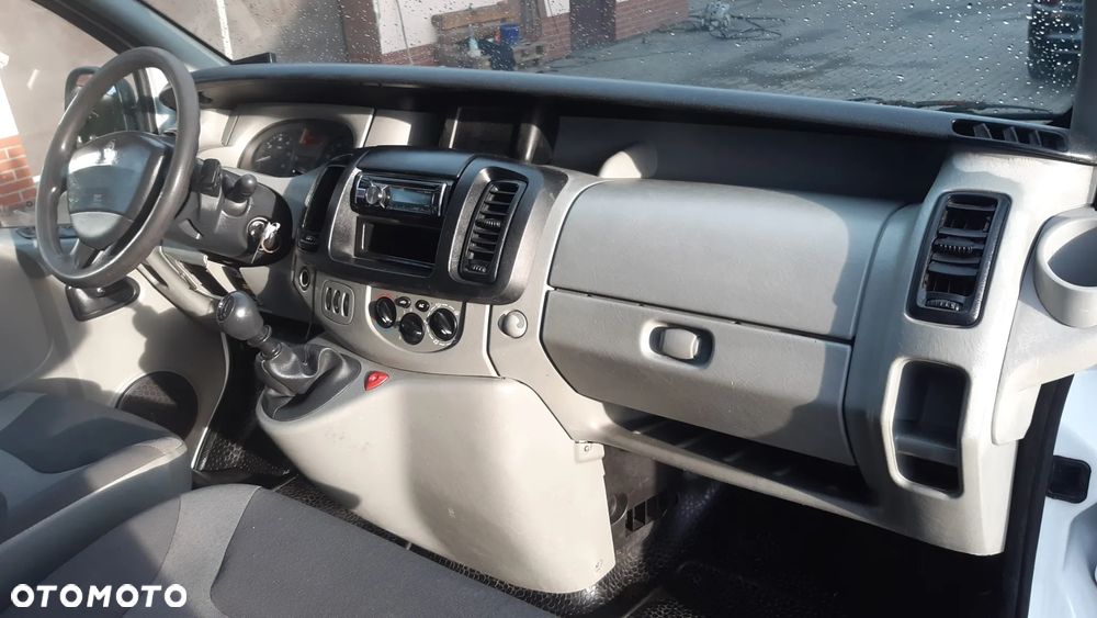 Renault TRAFIC - 7