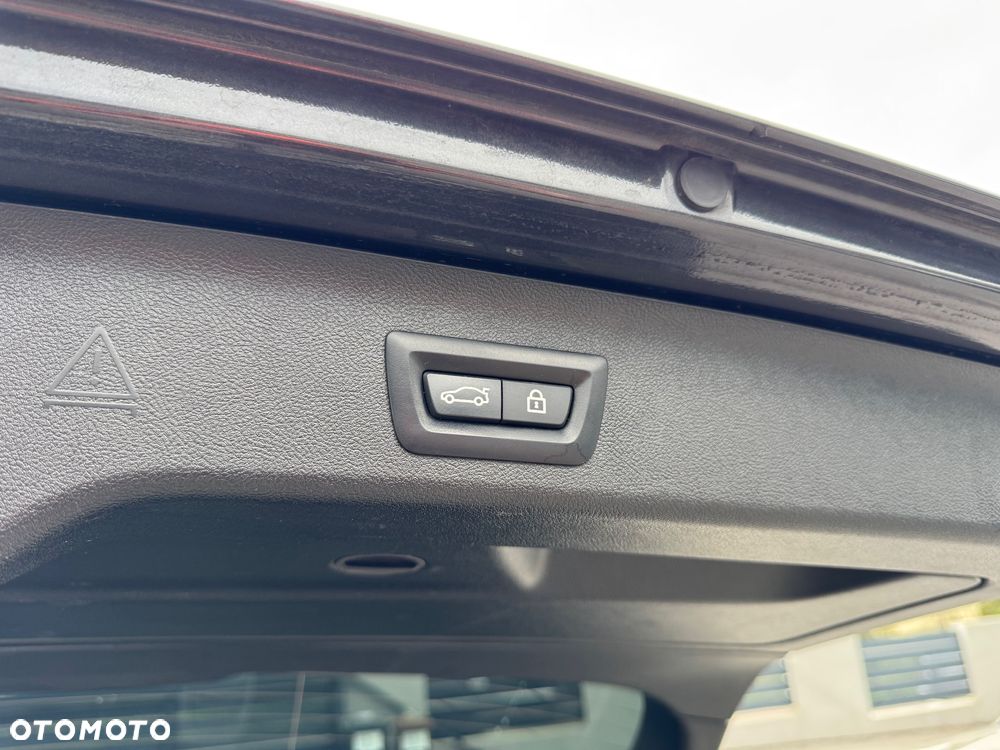 BMW Seria 5 530d xDrive mHEV M Sport sport - 25