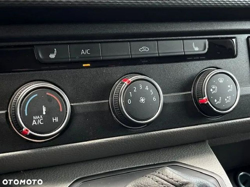 Volkswagen Transporter - 29