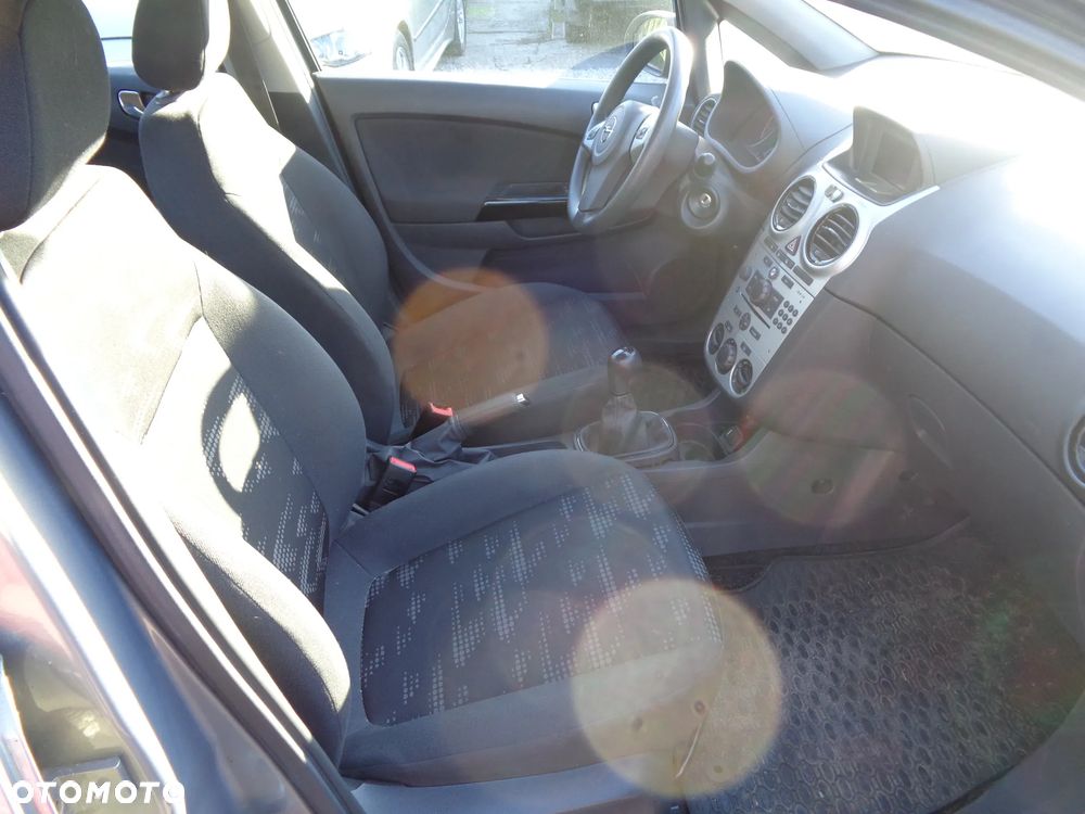 Opel Corsa 1.2 16V Cosmo - 7