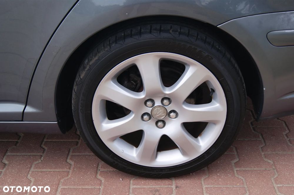 Toyota Avensis 2.0 VVT-i Sol - 13