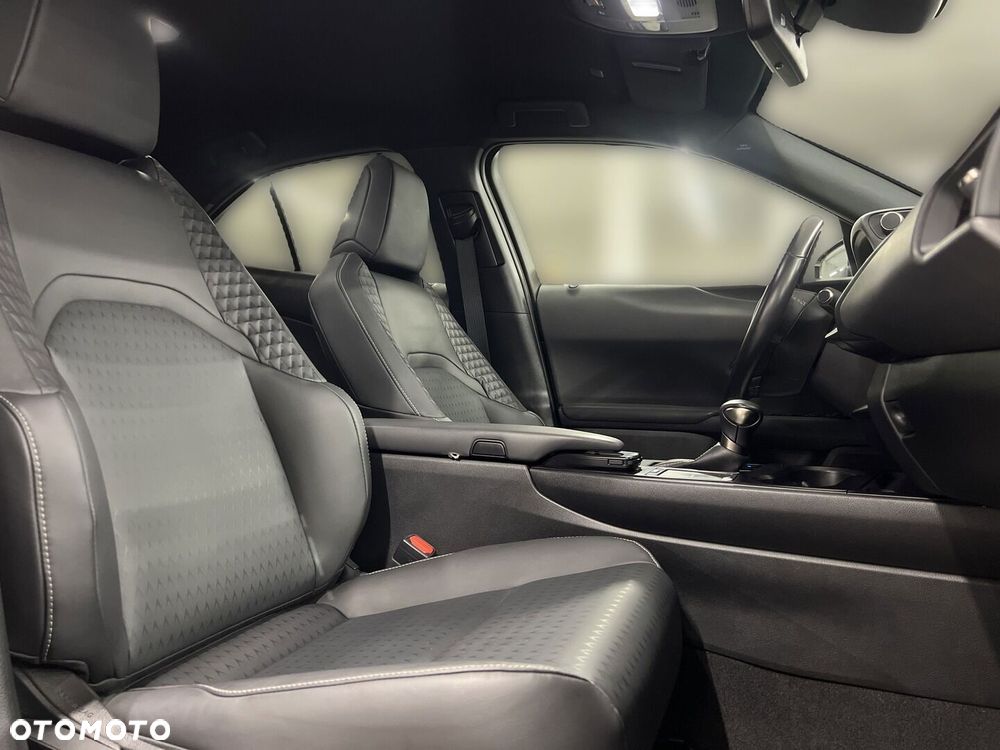 Lexus UX 250h GPF F Impression 2WD - 12