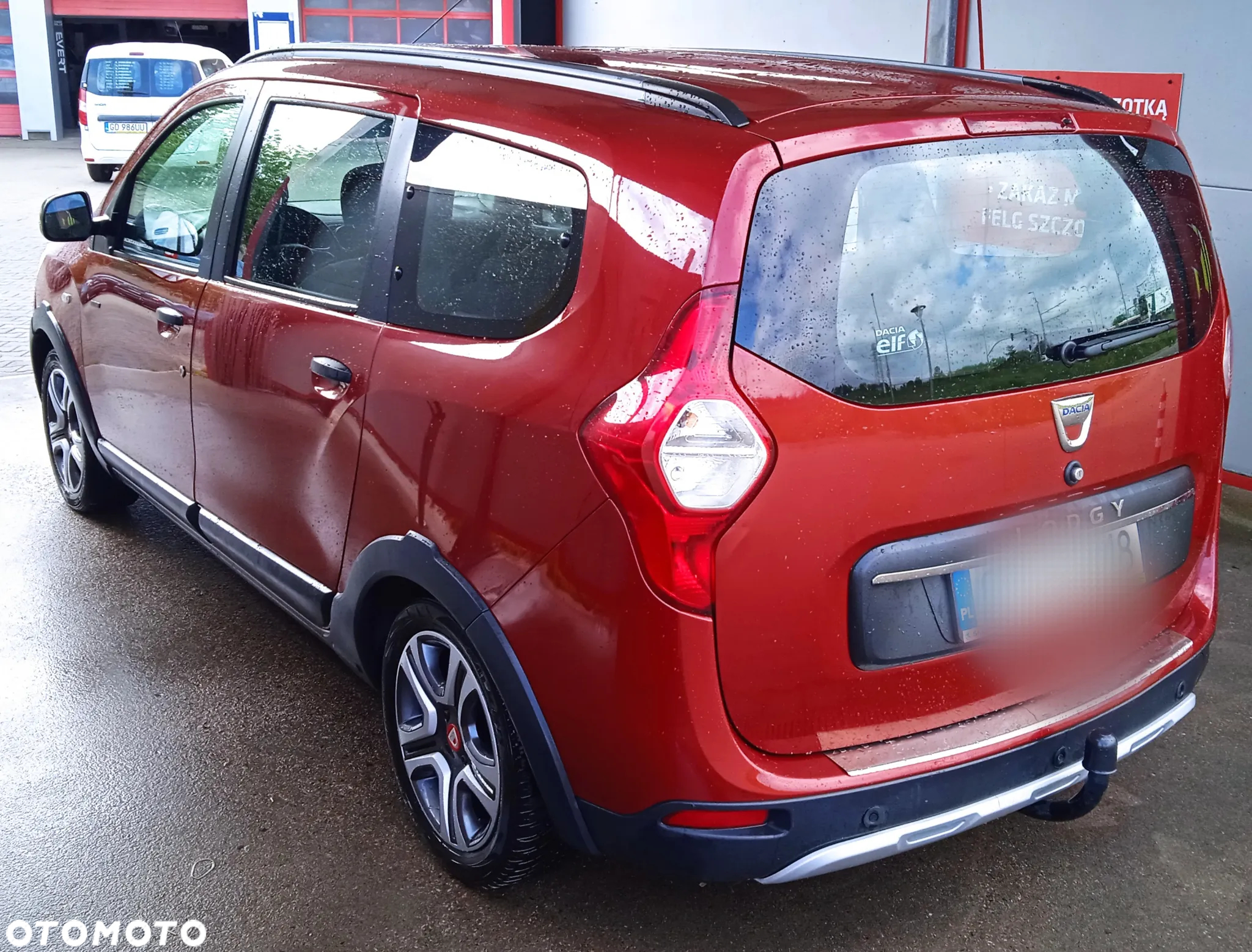 Dacia Lodgy 1.6 SCe Stepway S&S - 2