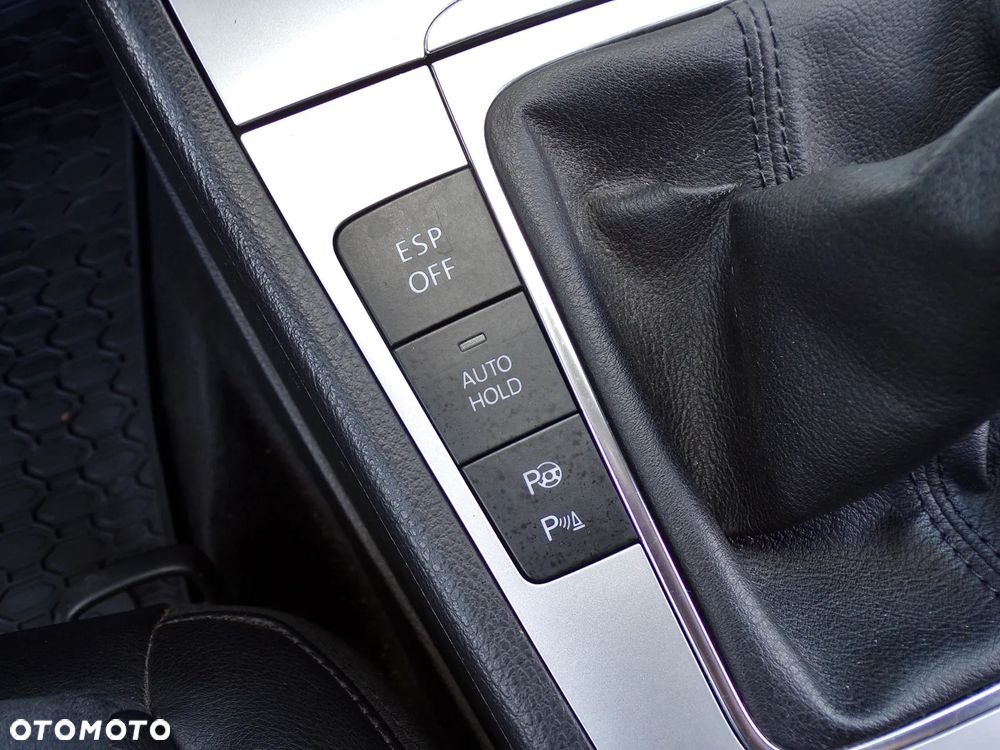 Volkswagen Passat Variant 2.0 TDI Highline - 24