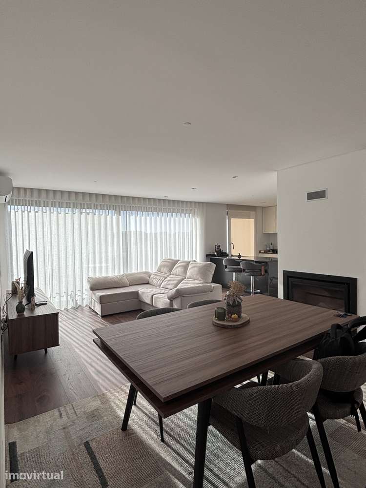 Apartamento T2 à venda na Soares dos Reis - Rasa de Cima - Grande imagem: 2/36