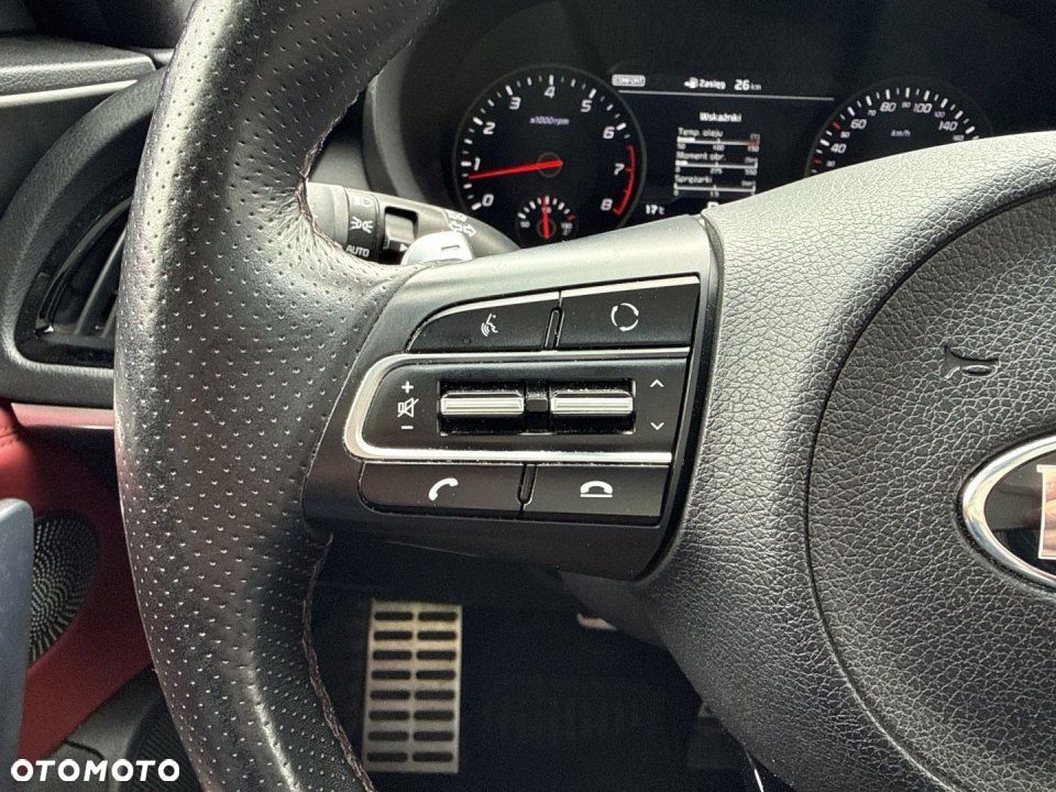 Kia Stinger - 24