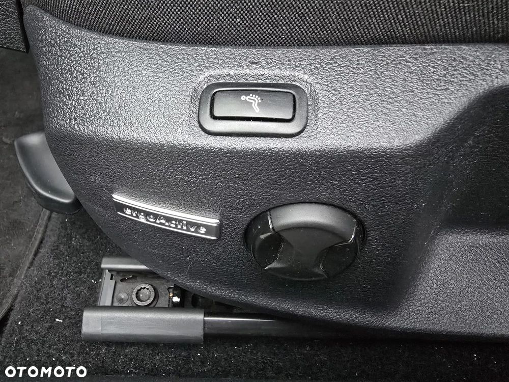 Volkswagen Golf Variant 2.0 TDI SCR Highline - 27