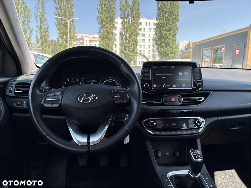 Hyundai i30 1.5 DPI Smart - 13
