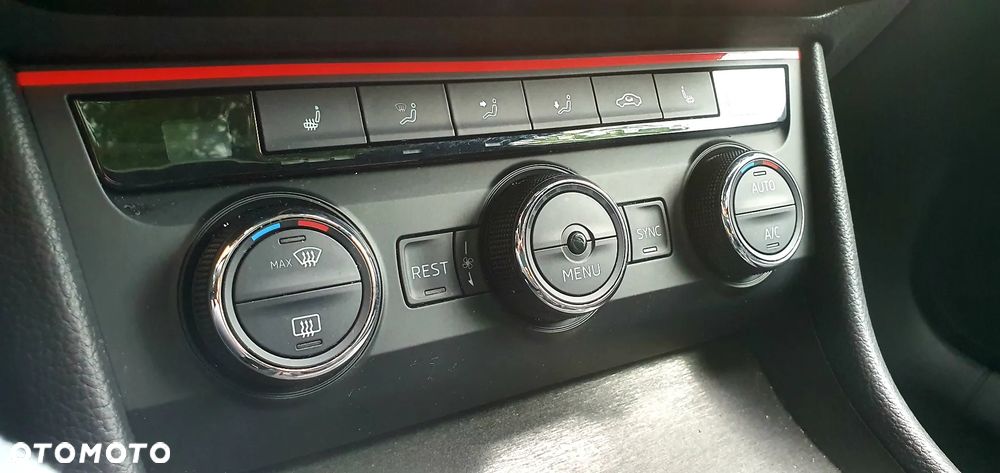 Skoda Superb 1.4 TSI ACT Sportline - 3