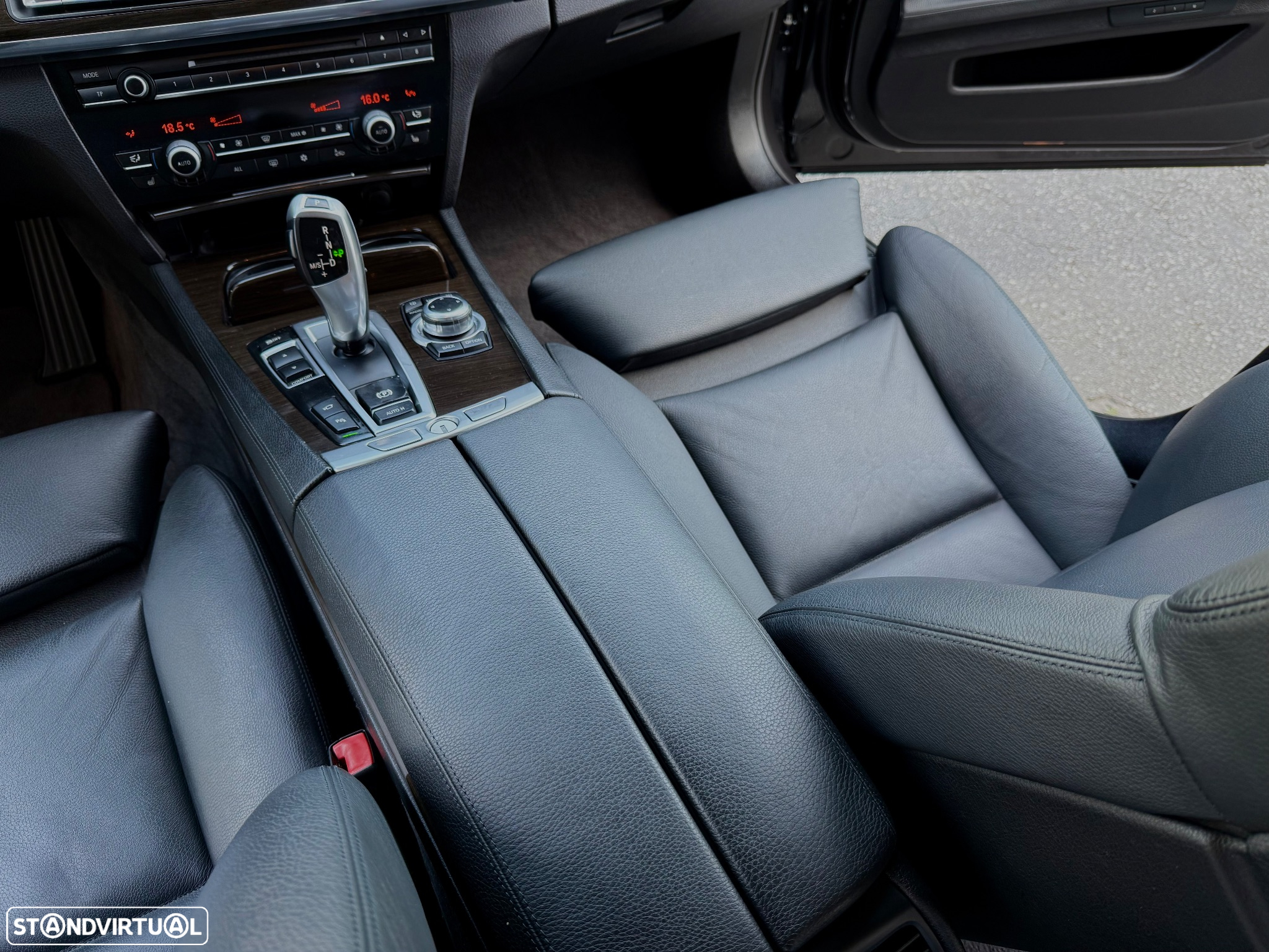 BMW 730 d Pack M - 35