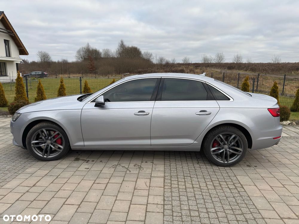 Audi A4 Limousine - 8