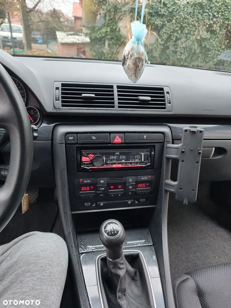 Audi A4 Limousine - 26