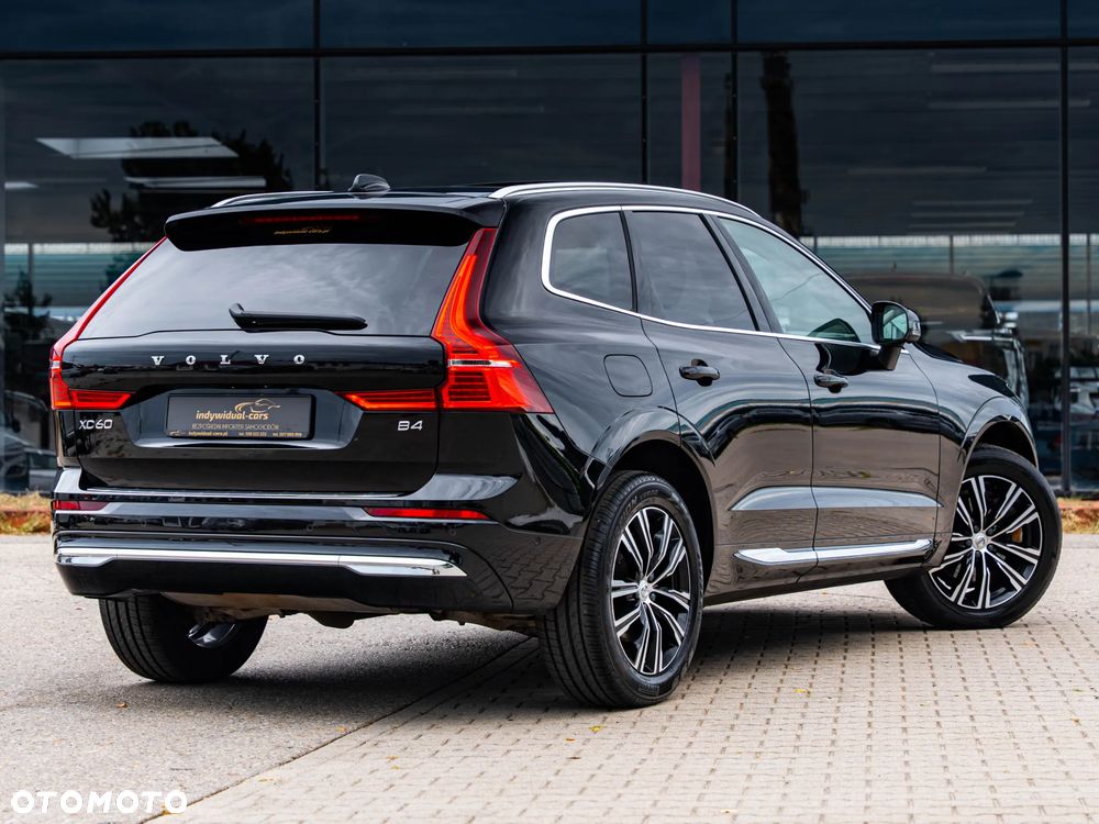 Volvo XC 60 B4 D Plus Bright - 12
