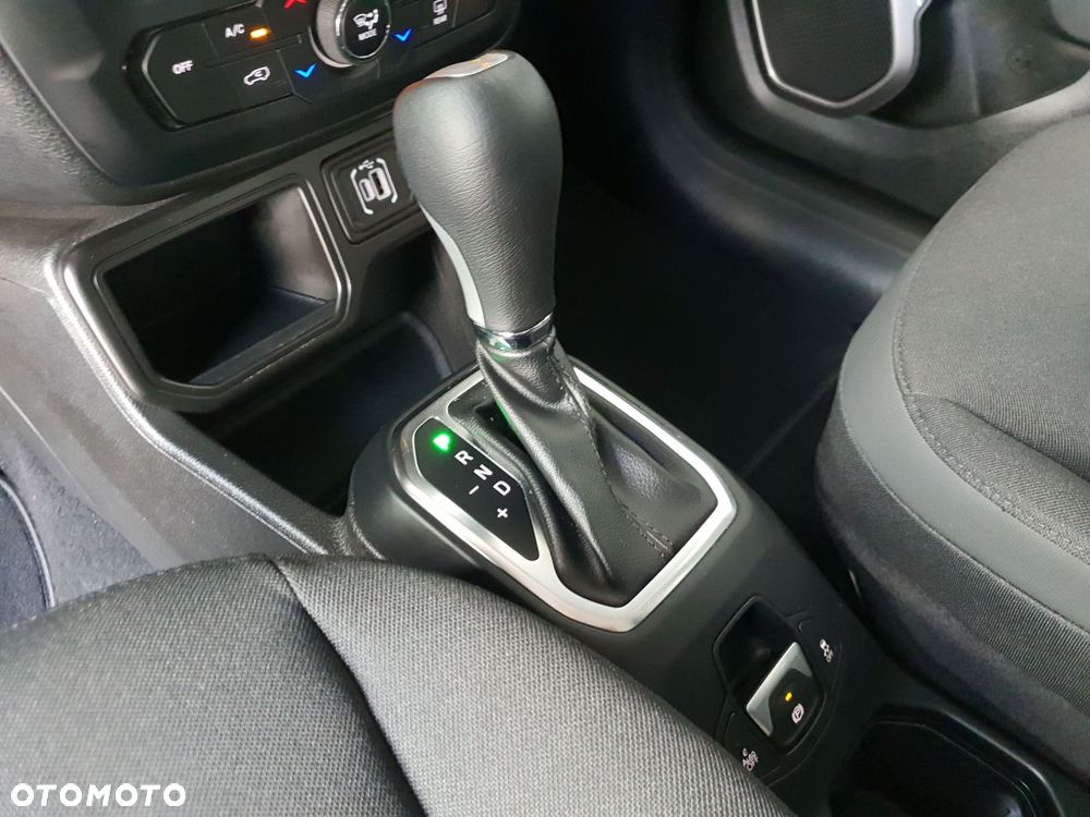 Jeep Renegade 1.5 T4 mHEV FWD S&S DCT - 18