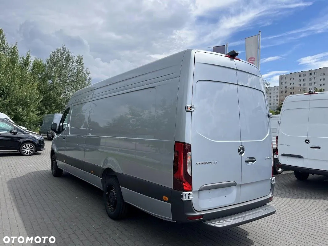 Mercedes-Benz Sprinter - 4