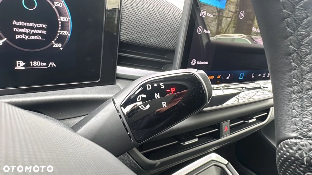 Volkswagen T-Roc 1.5 eTSI R-Line DSG - 22