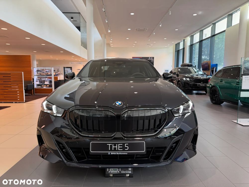 BMW Seria 5 540d xDrive mHEV M Sport - 2