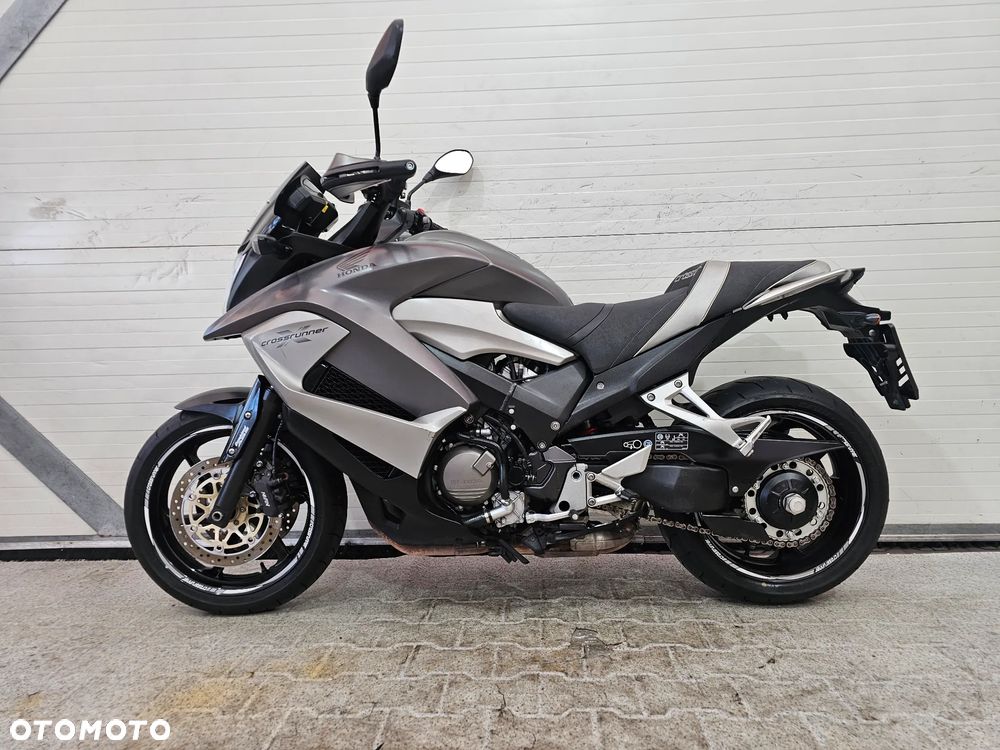 Honda VFR - 1