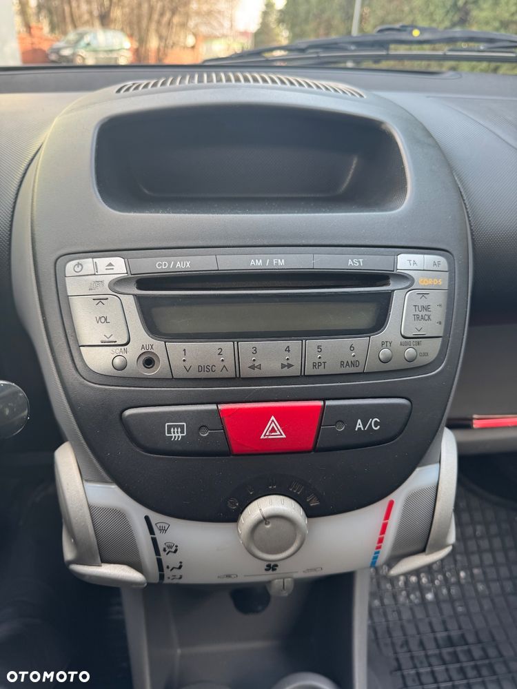 Toyota Aygo City - 8
