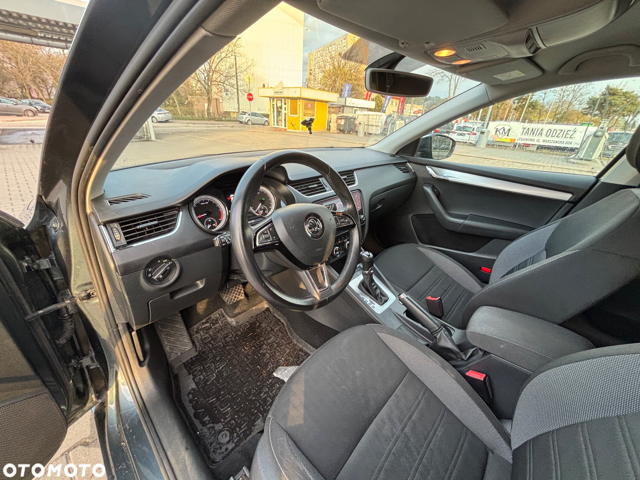 Skoda Octavia 2.0 TDI Ambition DSG - 17