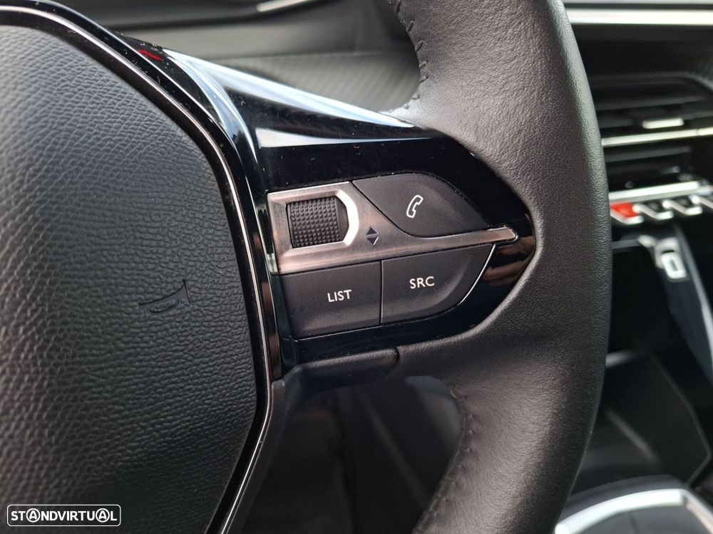 Peugeot 2008 1.2 PureTech Active - 17