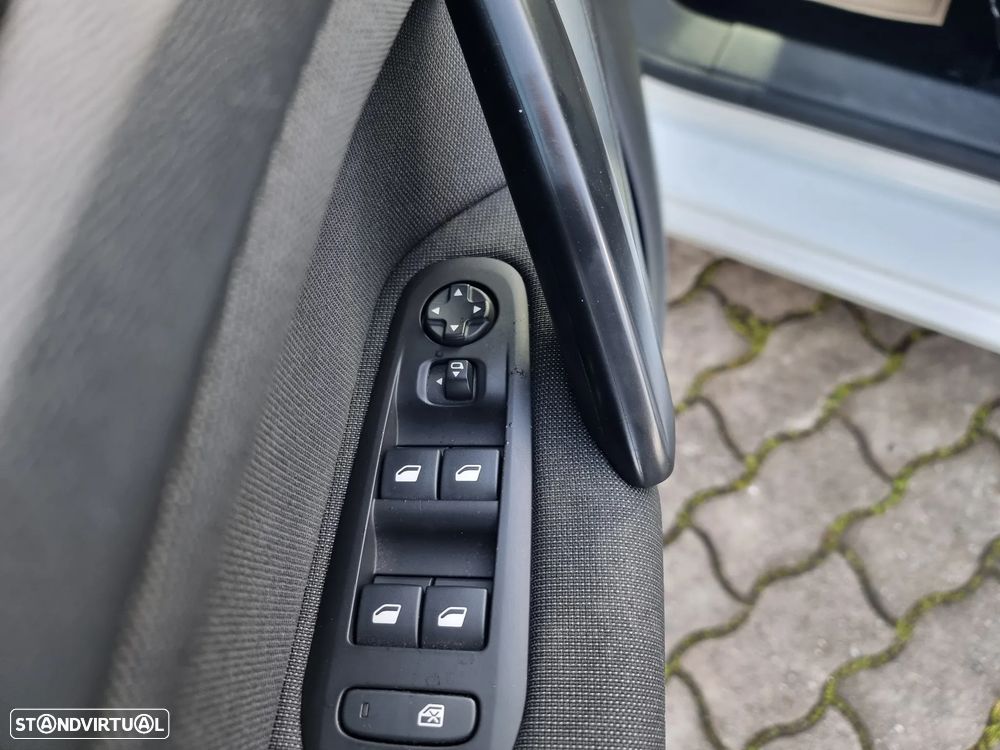 Peugeot 308 SW BlueHDi 130 Stop & Start Allure Pack - 8