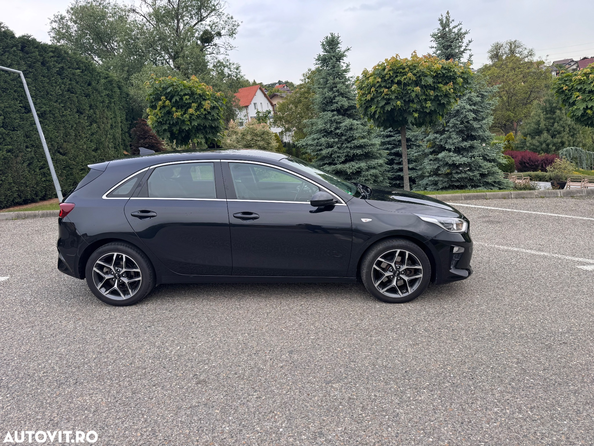 Kia Ceed 1.6 CRDi (48V Mild-Hybrid) DCT7 Vision - 36