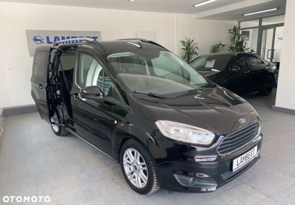 Ford E-Tourneo Courier - 1