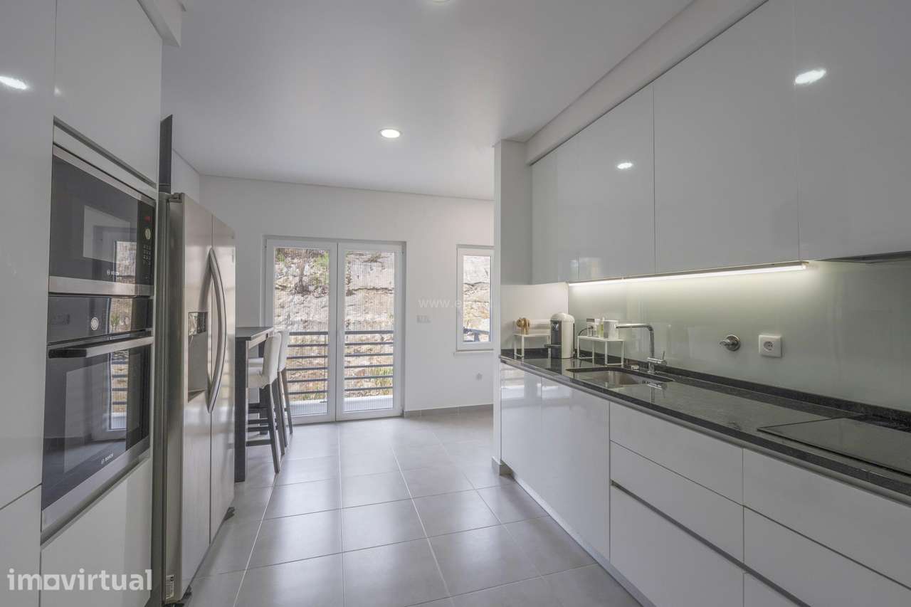 Apartamento T3, Venda do Pinheiro - Grande imagem: 2/16