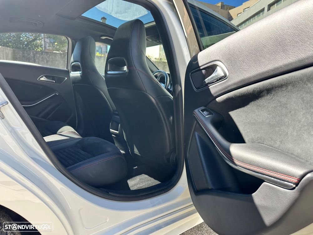 Mercedes-Benz A 180 CDI AMG Line - 31