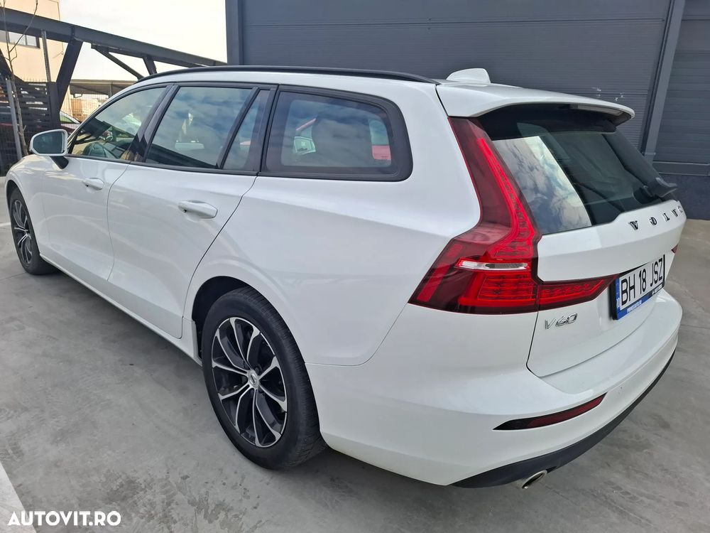 Volvo V60 B4 MHEV AT8 FWD Momentum - 4
