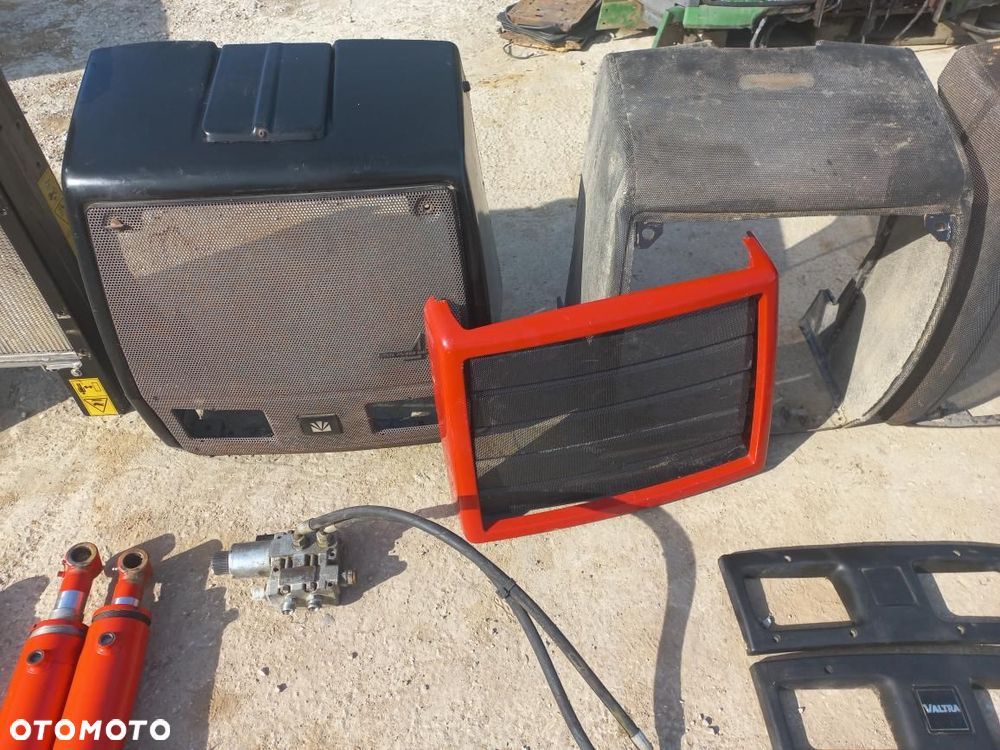 Atrapa,Gril,grill,maska czołowa,ramka kratka valtra,case maskownica,atrapkanosek - 7
