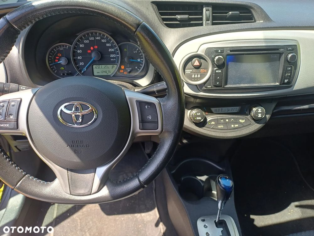 Toyota Yaris 1.5 VVT-i - 10