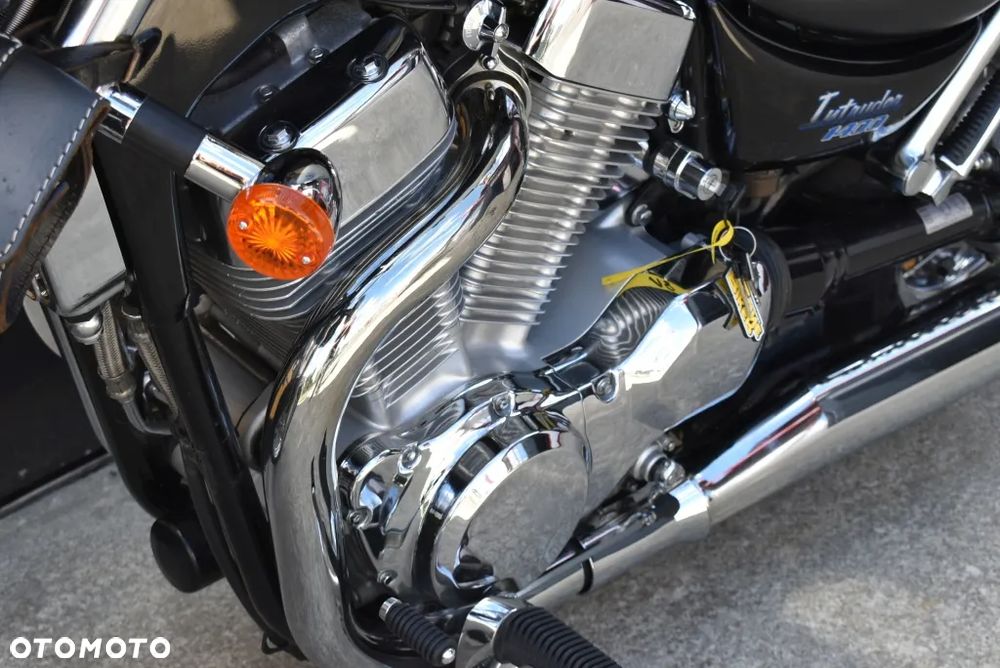 Suzuki Intruder - 26