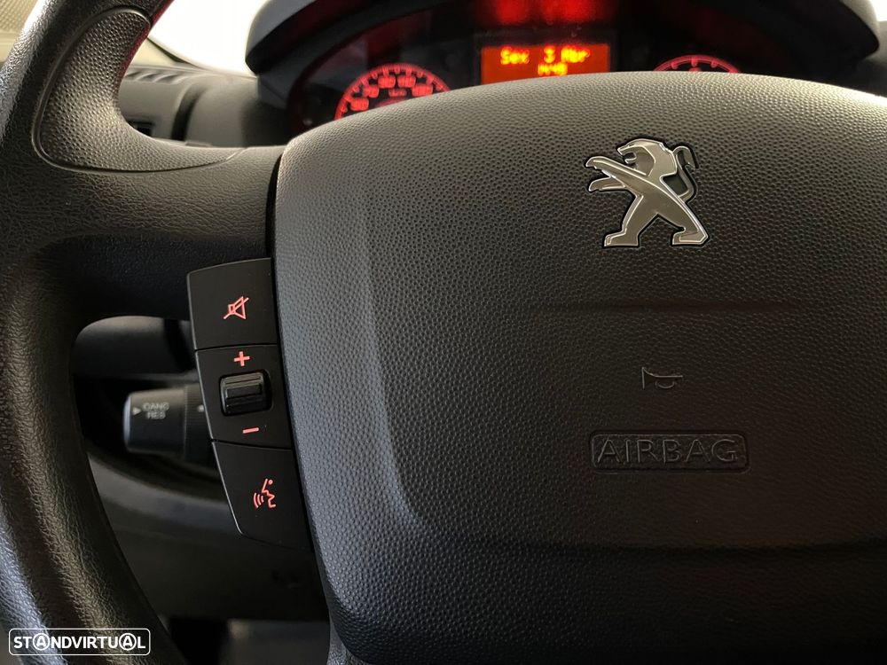 Peugeot Boxer 2.2 BlueHDi 335 L2 CD - 12