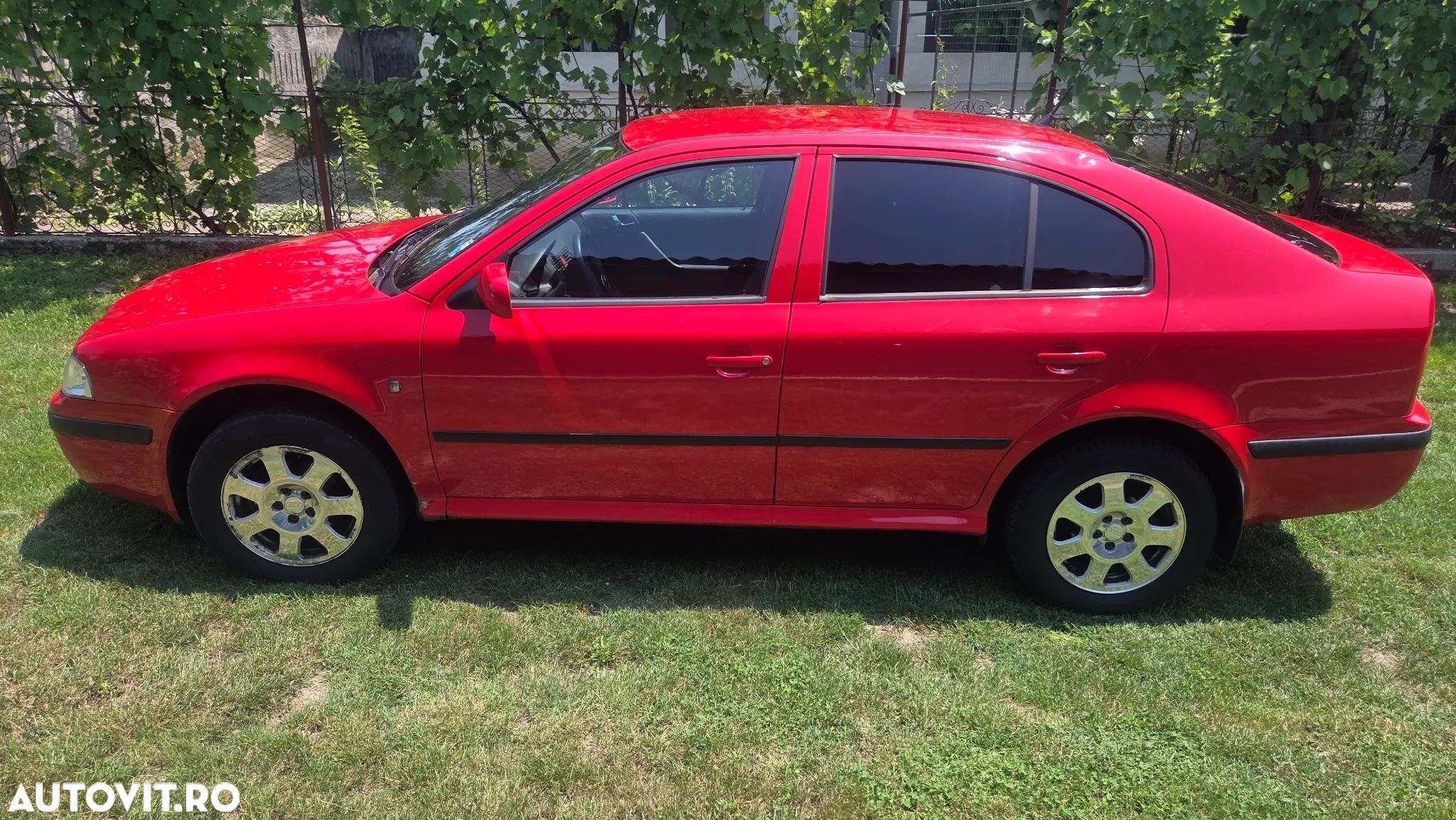 Skoda Octavia 1.6 Ambiente - 1