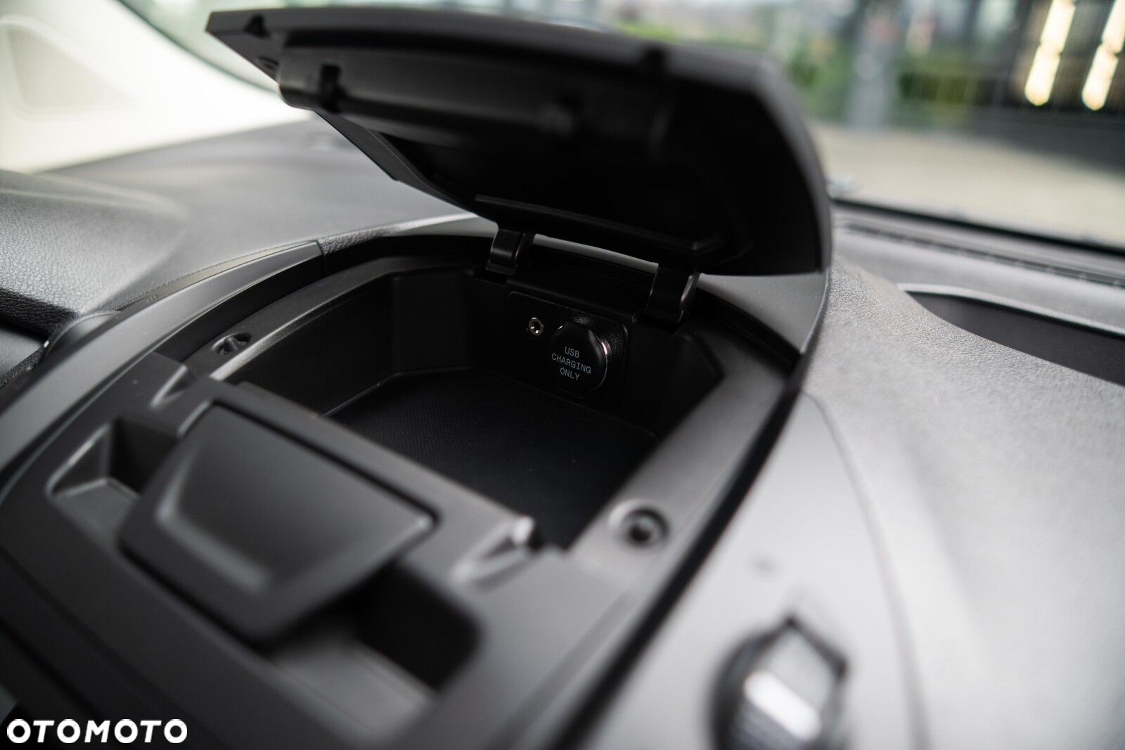 Ford transit-courier EcoBoost Trend - 28
