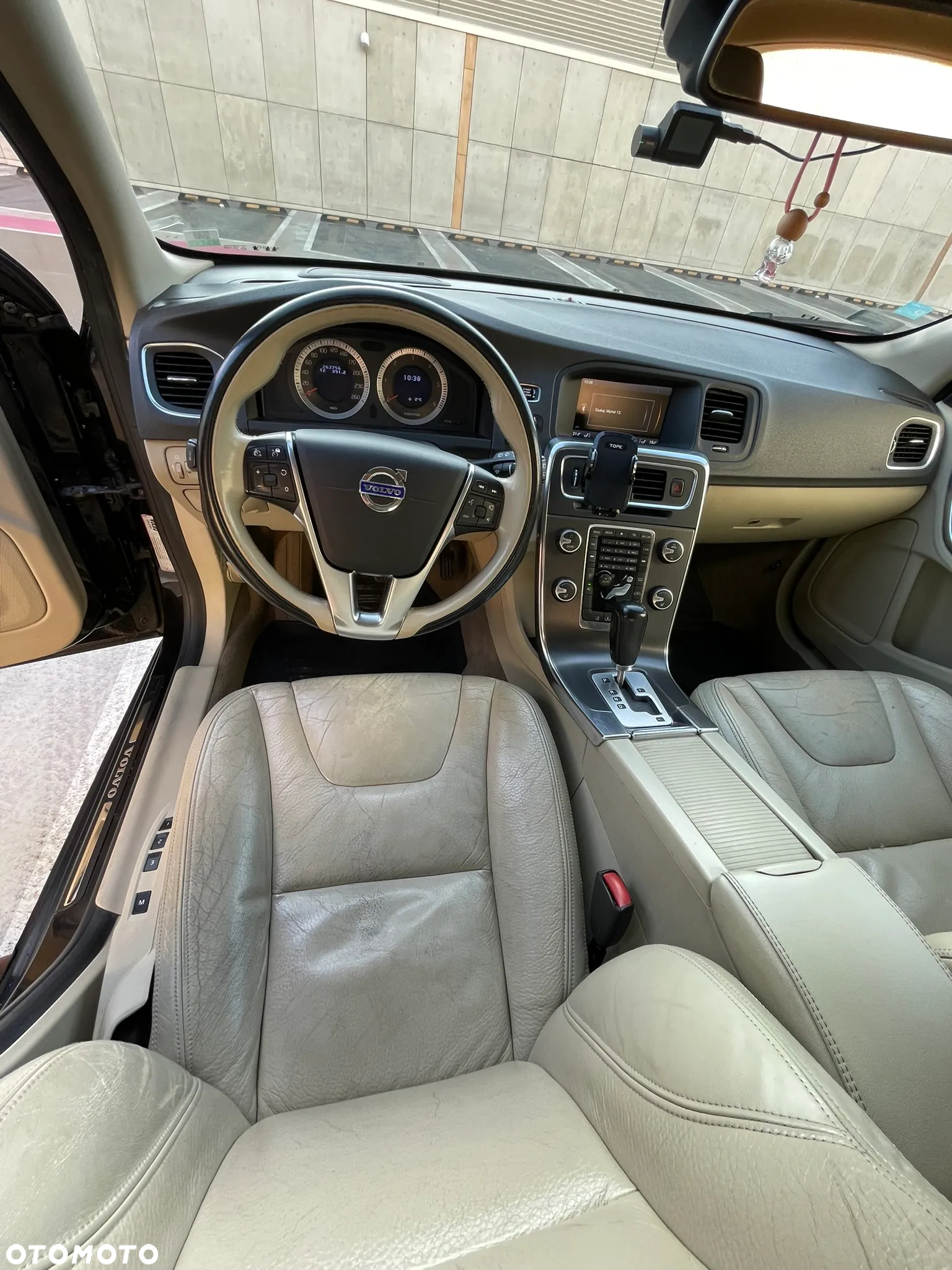 Volvo V60 D5 AWD Summum - 33