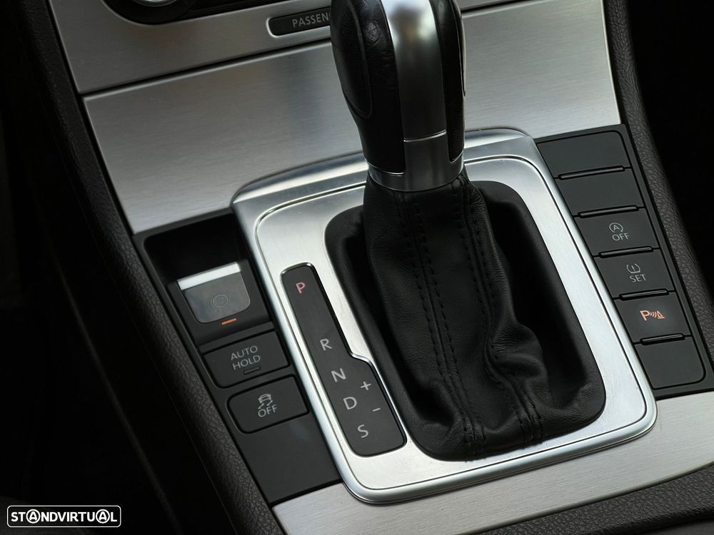 VW Passat 2.0 TDI Edition Confort. DSG - 15