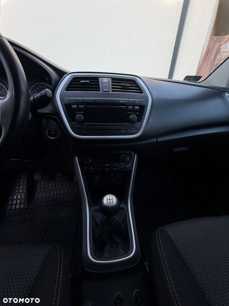 Suzuki SX4 S-Cross - 23