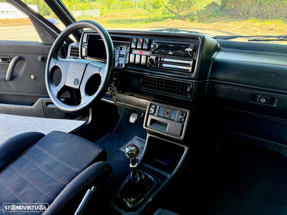 VW Golf 1.8 GTI 16V - 14