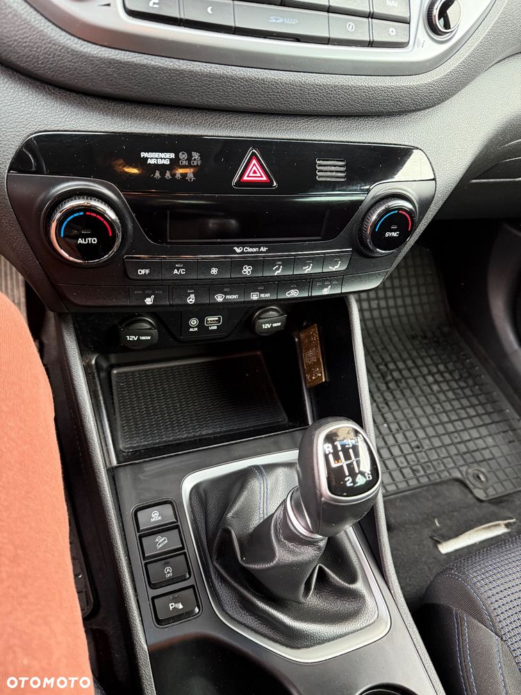 Hyundai Tucson 1.7 CRDI BlueDrive Style 2WD - 14