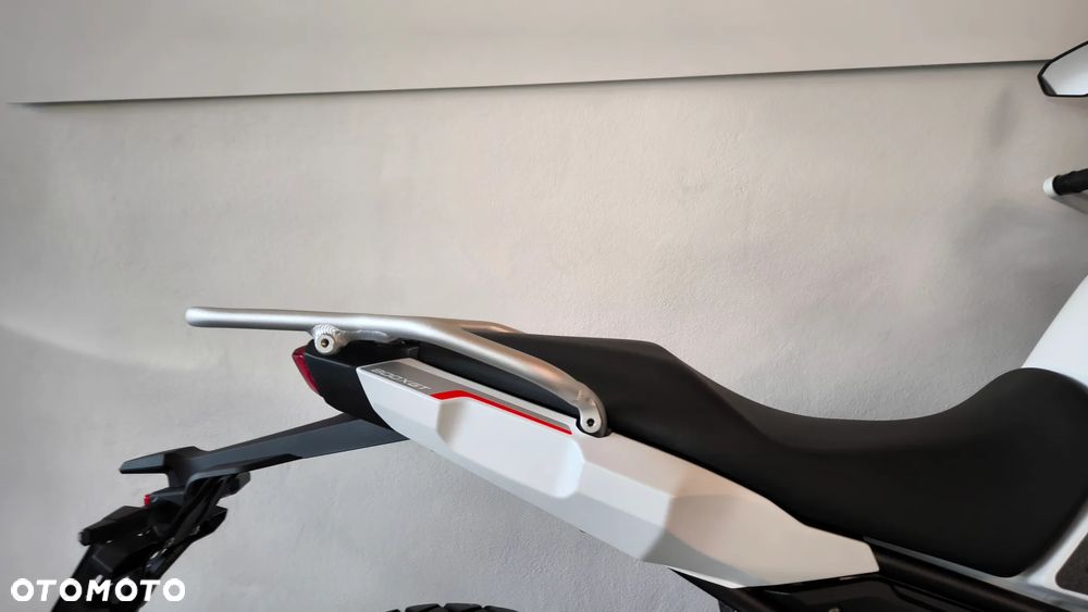 KOVE 800X Touring - 32