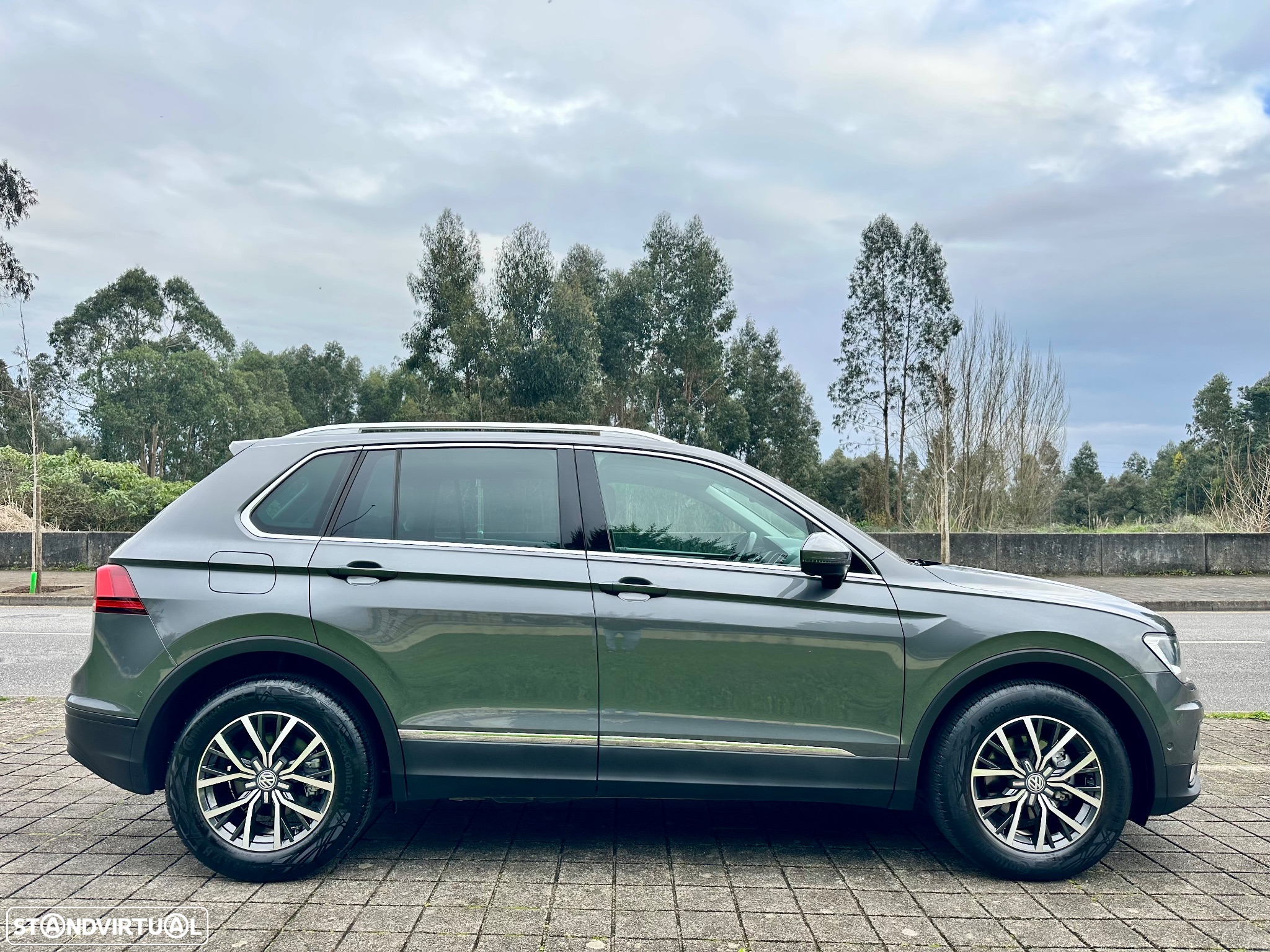 VW Tiguan 1.6 TDI Confortline - 8