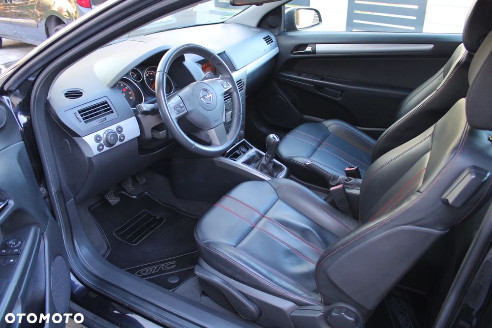 Opel Astra GTC 1.6 Edition Plus - 10