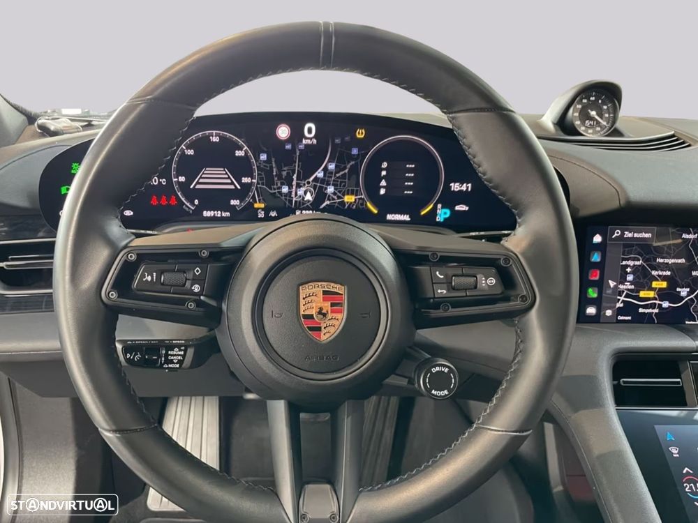 Porsche Taycan Sport Turismo - 9